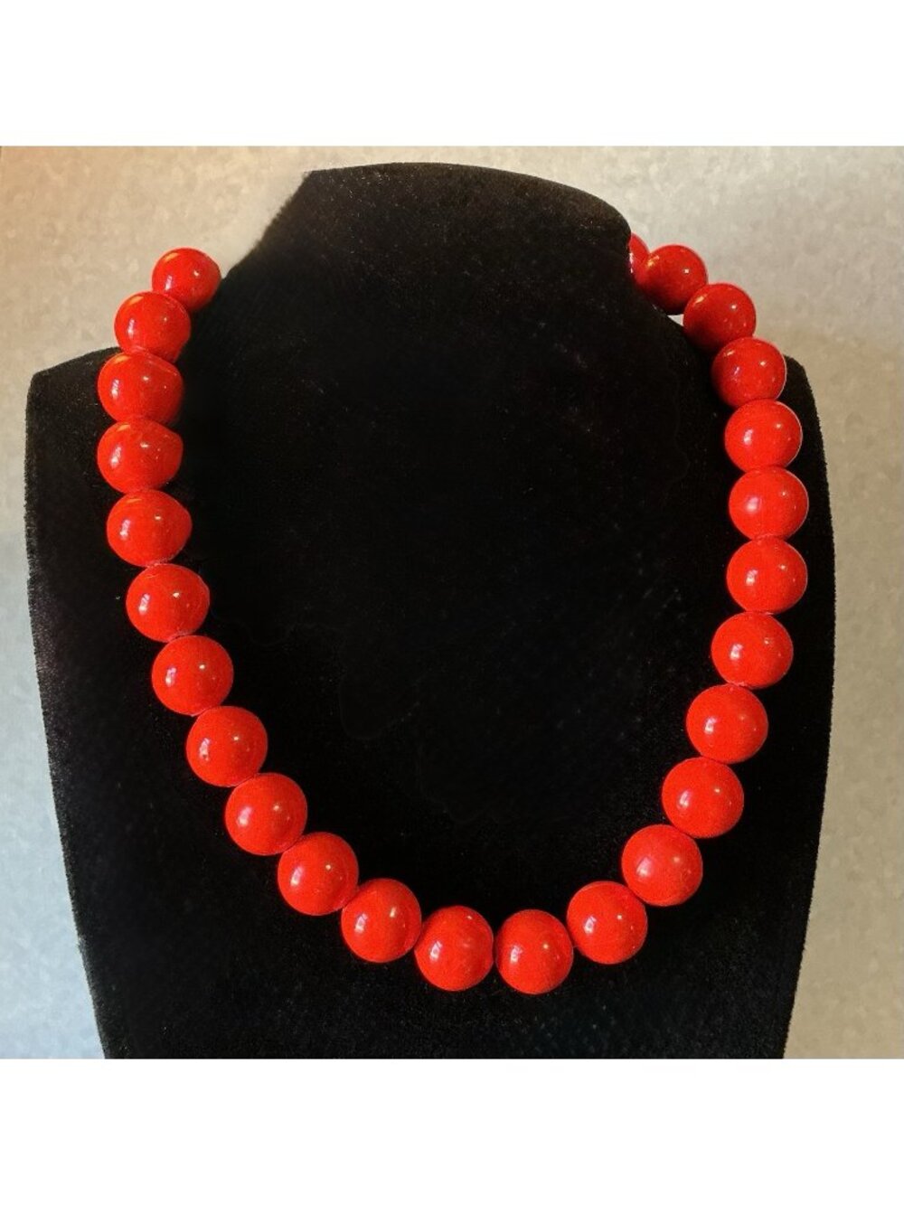 Vintage Laguna Bright Tomato Red Beaded Choker Necklace MCM